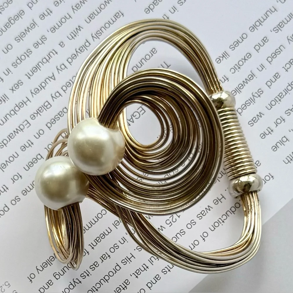 Vintage 1960s Yves Saint Laurent Faux Pearl Gilt Scroll Bracelet Roger Scemama - Picture 9 of 15